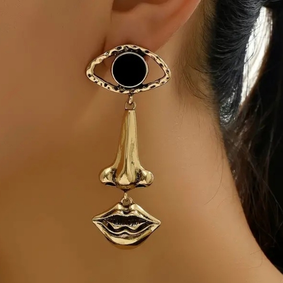 Jewelry - Long face onyx earrings